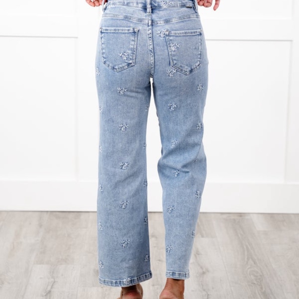 Stylish Embroidered Blue Jeans - Picture 7 of 8